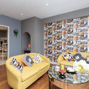 gorgeous-3-bed-flat-15-minutes-to-city-centre.edinburghhotelsuk.org/